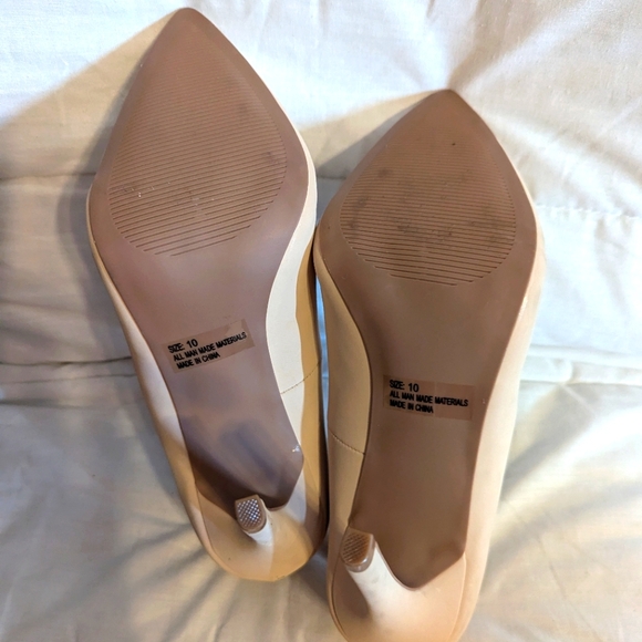 Cream Charlotte Russe Heels Size 10 - Picture 6 of 11